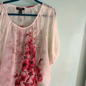 Lace sleeve floral blouse 1X